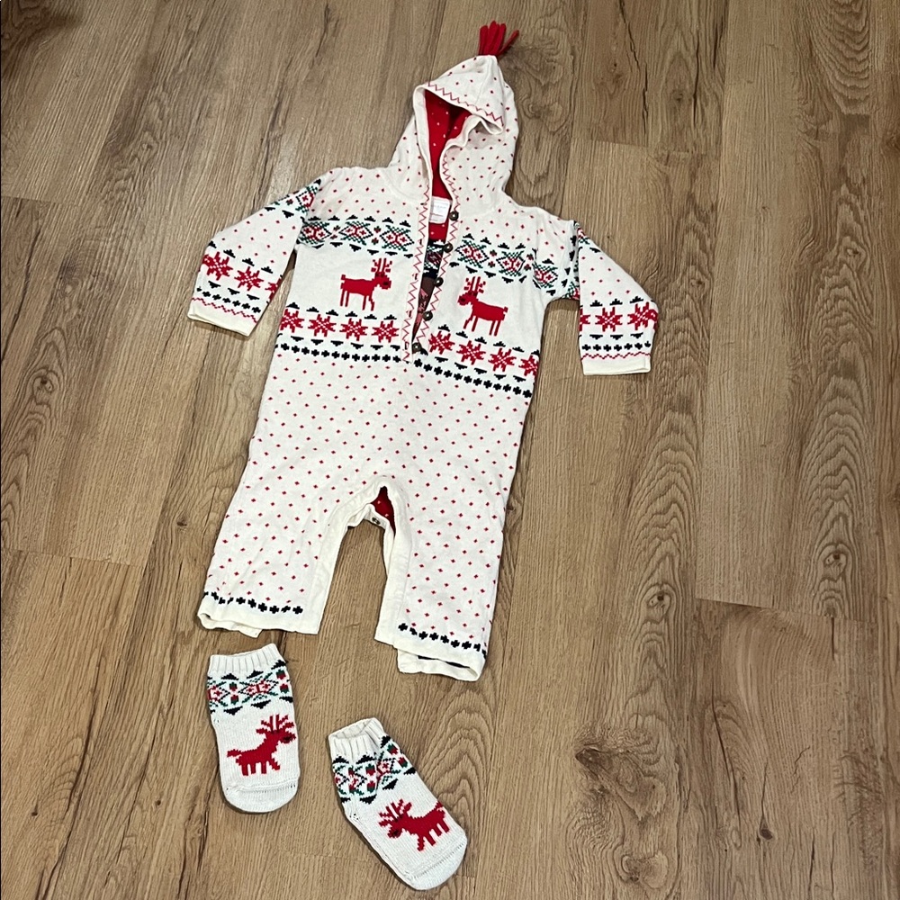 Hanna Andersson Cream and Red Reindeer Footie